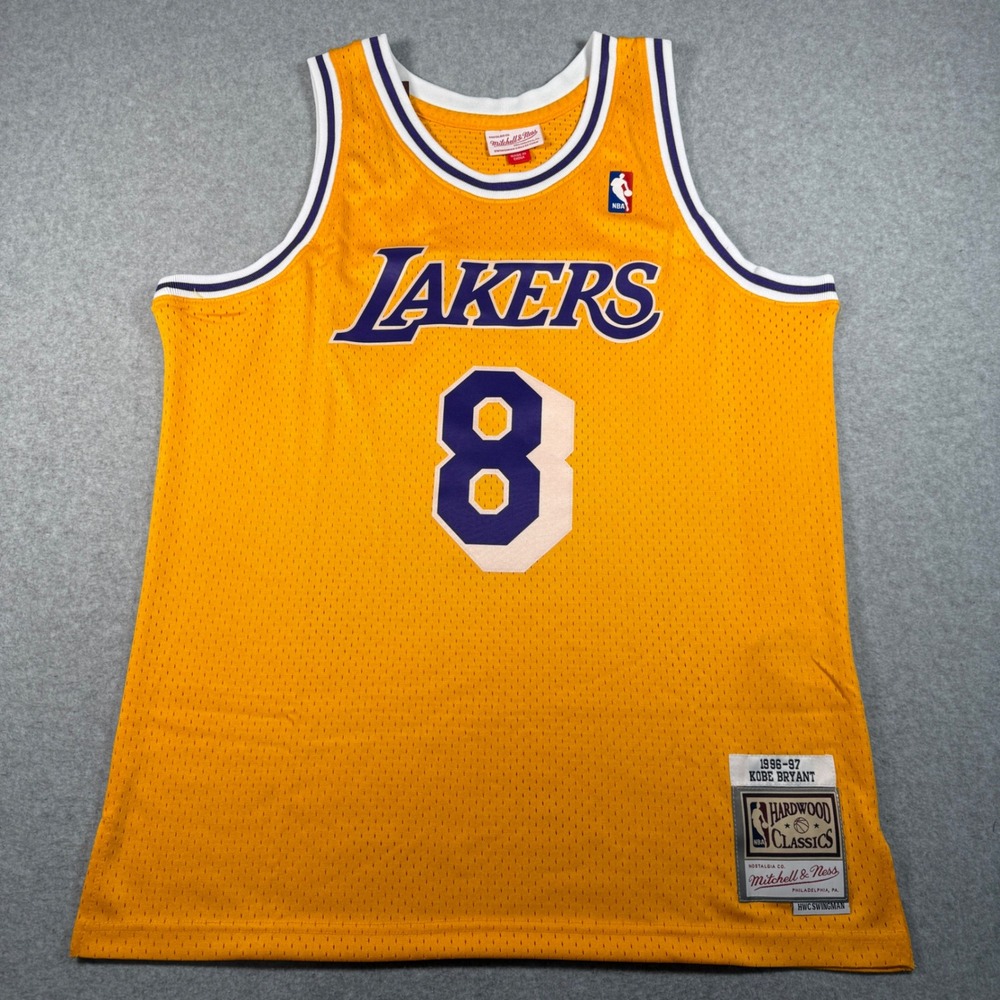 Mitchell & Ness Kobe Bryant Lakers 1996-97 Hardwood Classics Jersey Yellow 8